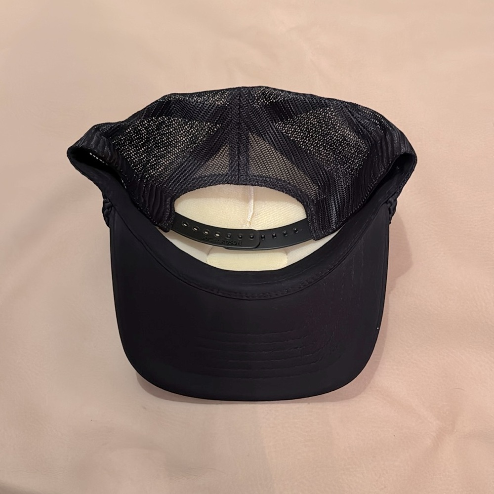 Lucky Duck Trucker Hat - Picture 2 of 3